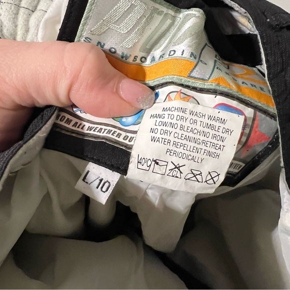 Women’s Snowboard Pants Black Size 10 - Picture 4 of 6